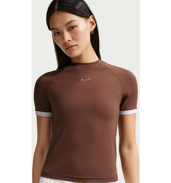 NIKE Women's Slim Short-sleeve Top Sportswear på