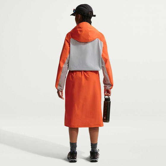 NIKE Women's Storm-fit Adv Jacket Acg Phantazma på