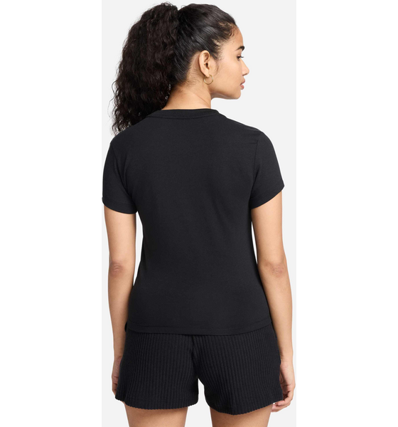 NIKE Women's T-shirt Sportswear Chill Knit på