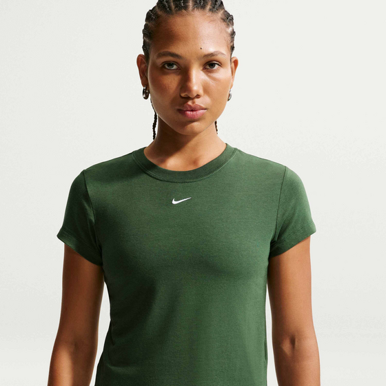 NIKE Women's T-shirt Sportswear Chill Knit på