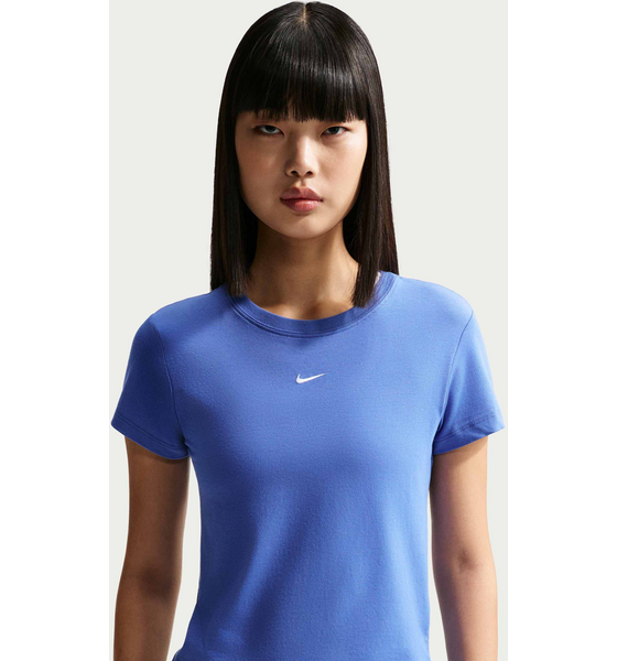 NIKE Women's T-shirt Sportswear Chill Knit på