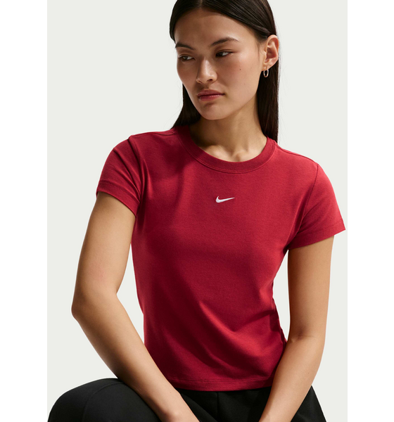 NIKE Women's T-shirt Sportswear Chill Knit på