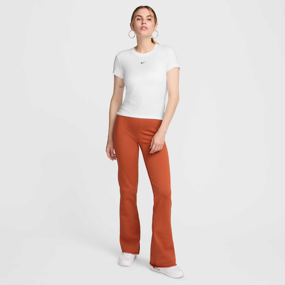 NIKE Women's T-shirt Sportswear Chill Knit på
