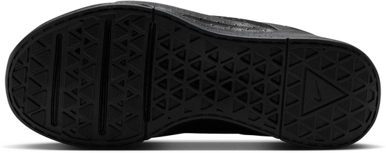 NIKE Women's Training Shoes Mc Trainer 4 på