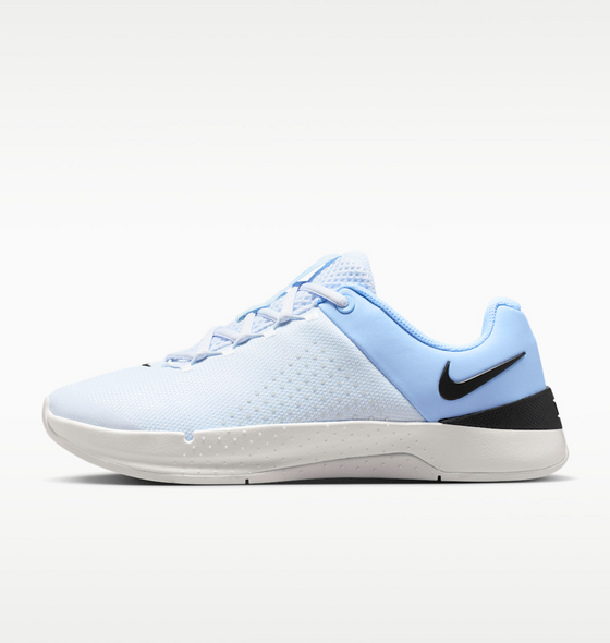 NIKE Women's Training Shoes Mc Trainer 4 på