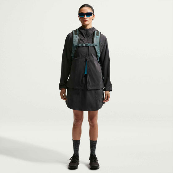 NIKE Women's Uv Protection Jacket Acg Five Towers på