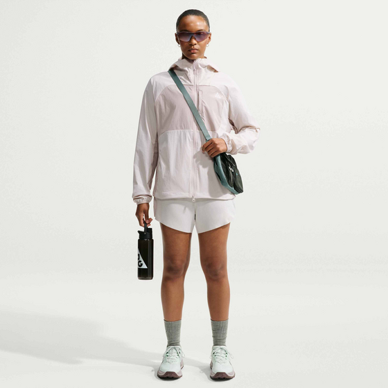 NIKE Women's Uv Protection Jacket Acg Five Towers på