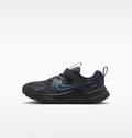 NIKE Younger Kids' Shoes Cosmic Runner på