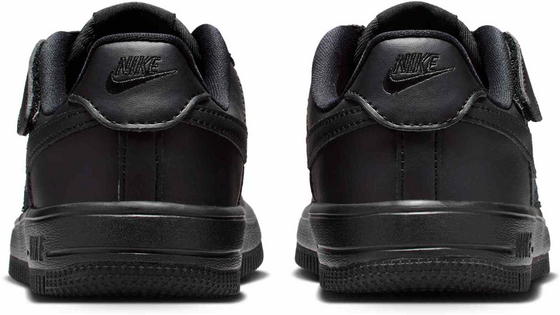 NIKE Younger Kids' Shoes Force 1 Low Easyon på