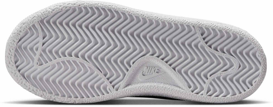 NIKE Younger Kids' Shoes Tennis Classic på