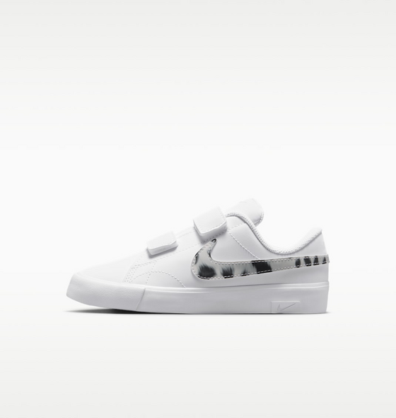 NIKE Younger Kids' Shoes Tennis Essential på