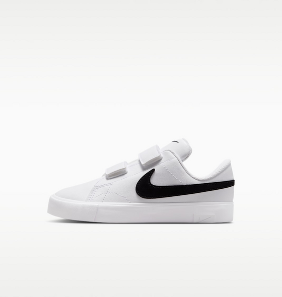 NIKE Younger Kids' Shoes Tennis Essential på
