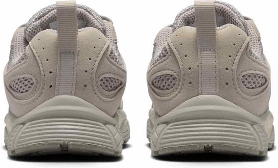 NIKE Younger Kids' Shoes V5 Runner Suede på