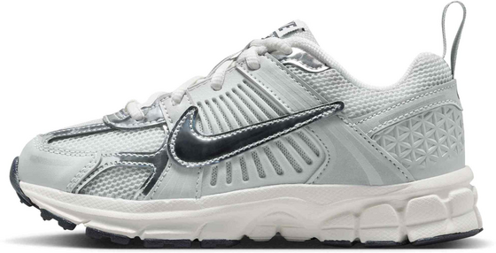 NIKE Younger Kids' Shoes (classic Laces) Vomero 5 på
