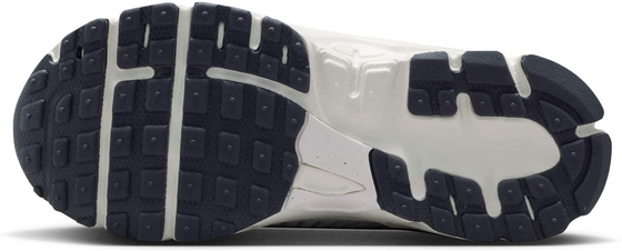 NIKE Younger Kids' Shoes (classic Laces) Vomero 5 på