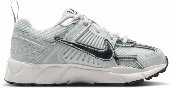 NIKE Younger Kids' Shoes (classic Laces) Vomero 5 på