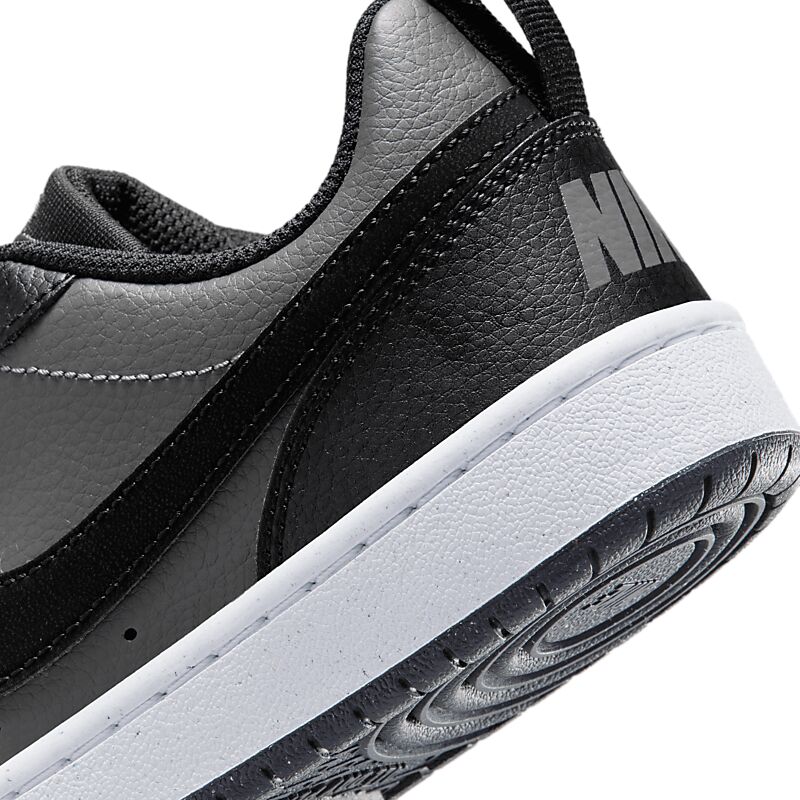 NIKE J COURT BOROUGH LOW GS på