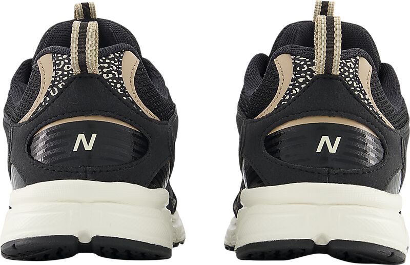 NEW BALANCE U 408 på