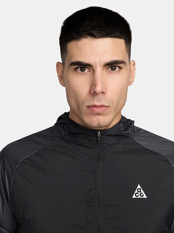 NIKE M ACG UV AIREEZ JKT på