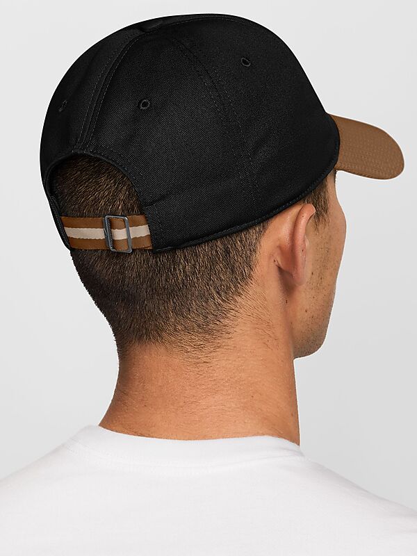 NIKE U NK CLUB CAP US KNIT 26 på