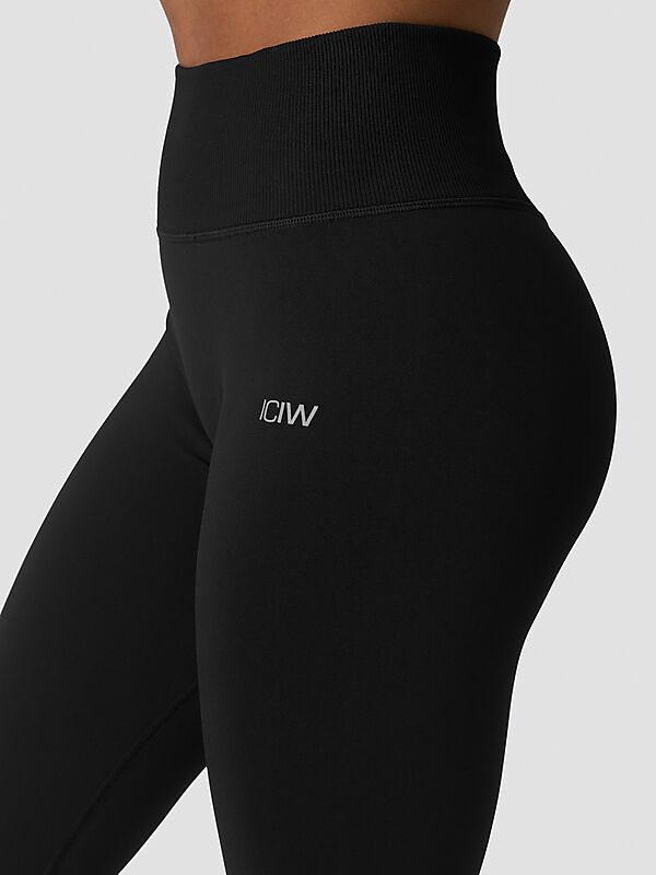 ICANIWILL DEFINE SEAMLESS V-SHAPE TIGHT W på