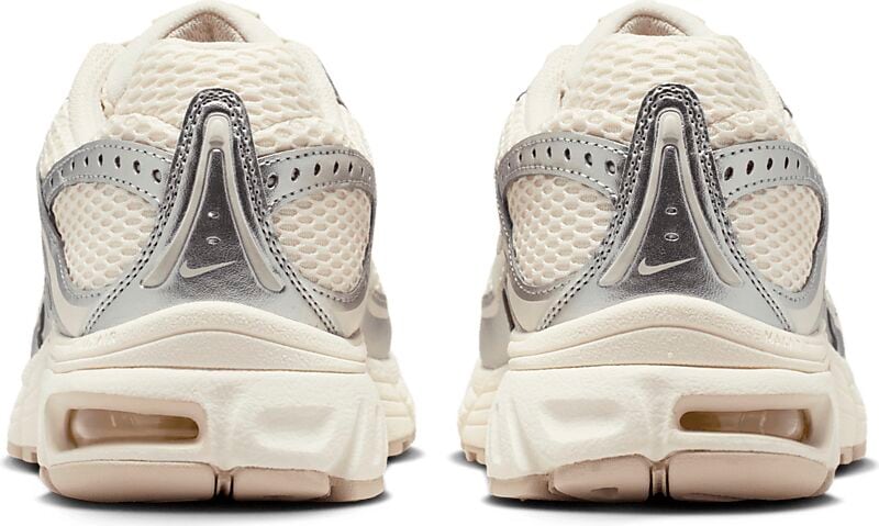 NIKE W Air Max Moto 2k på