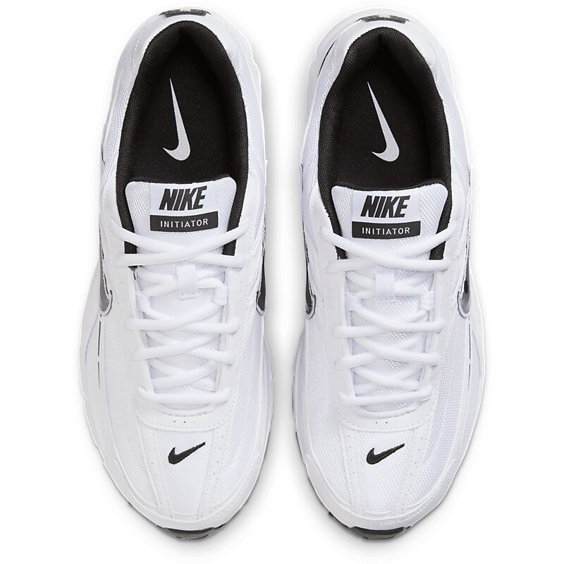 NIKE M Initiator på