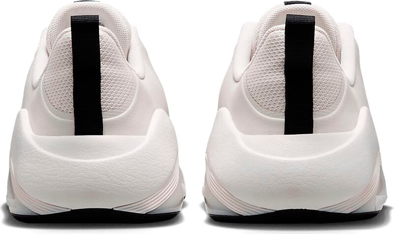 NIKE W Bella 7 på