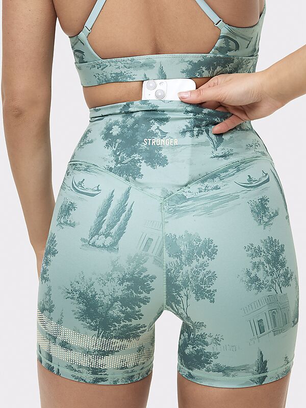 STRONGER THE ONE PRINTED SHORTS på
