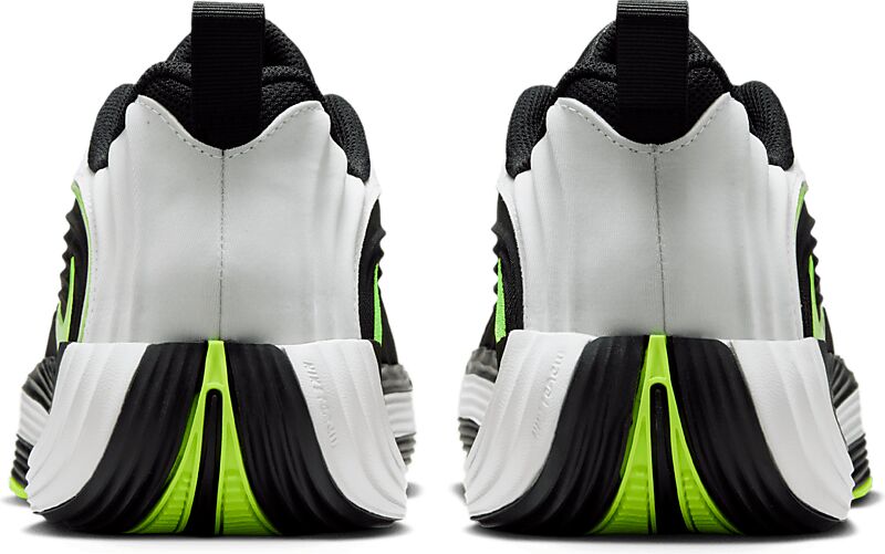 NIKE GIANNIS IMMORTALITY 5 på