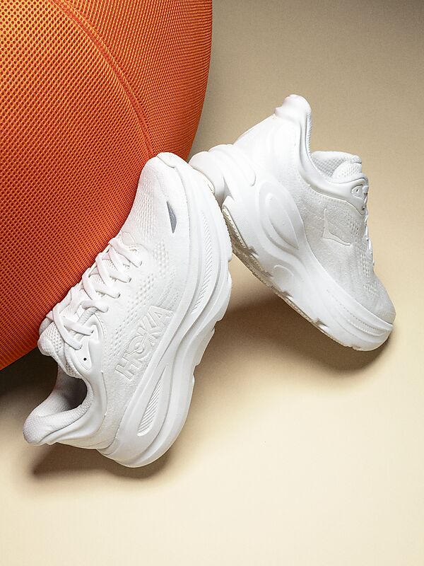 HOKA W Bondi 9 på
