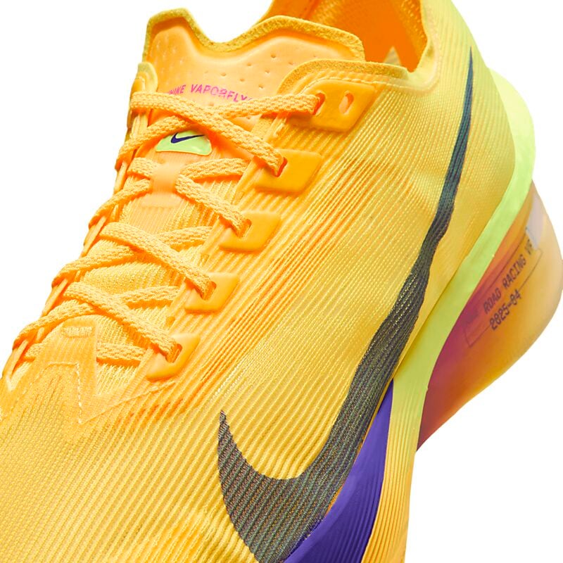 NIKE W Zoomx Vaporfly Next% 4 på