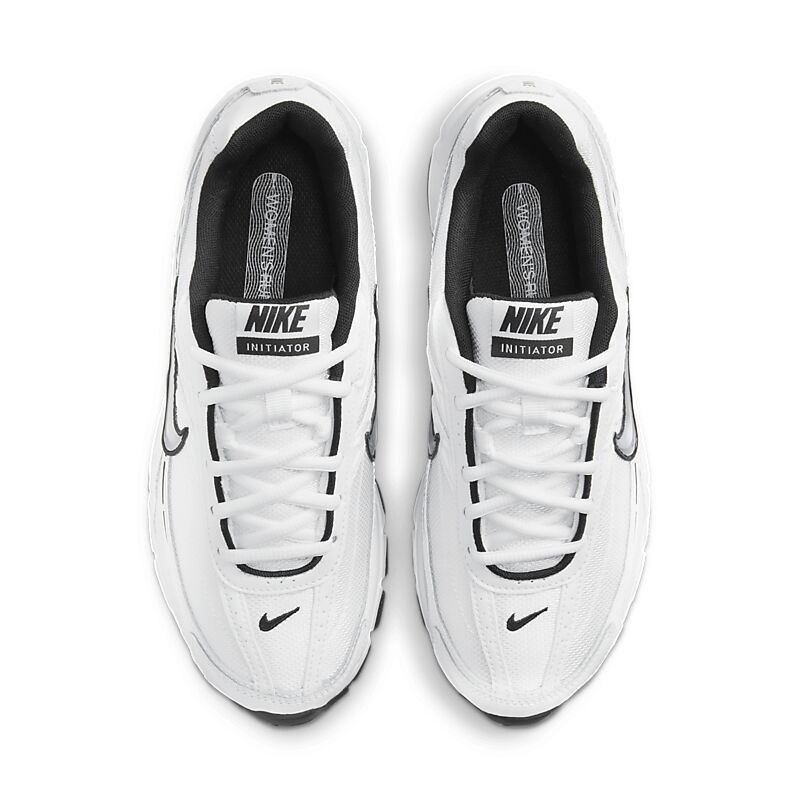 NIKE W Initiator på