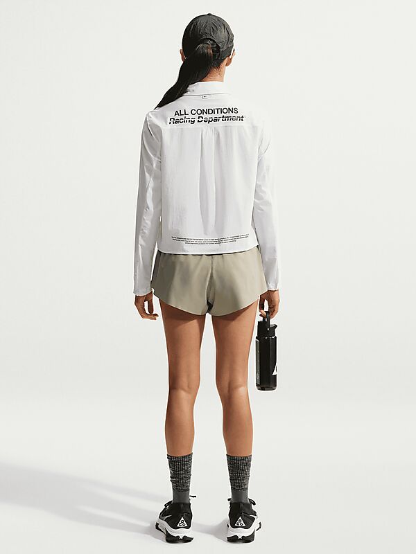NIKE W ACG "AIREEZ" JACKET på