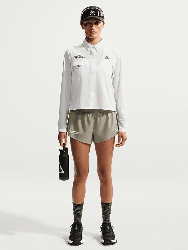 NIKE W ACG "AIREEZ" JACKET på