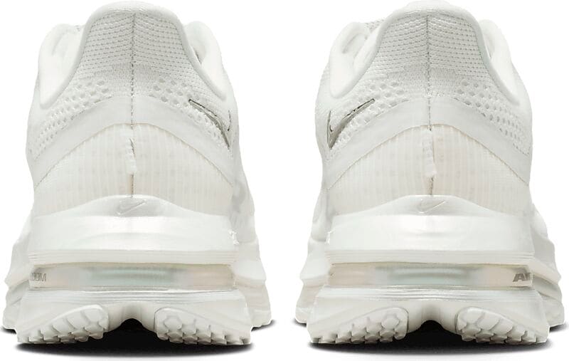 NIKE W PEGASUS PREMIUM ESS på