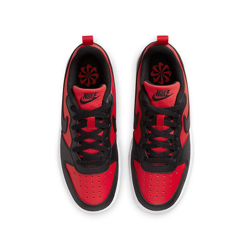 NIKE J Court Borough Low Rec Gs på