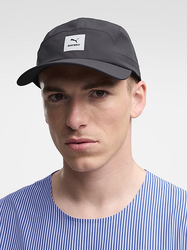 PUMA PUMA X SAYSKY STORM 5 PANEL CAP på