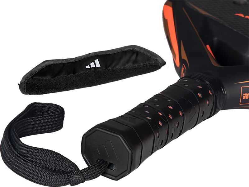 ADIDAS ARROW HIT CTRL på