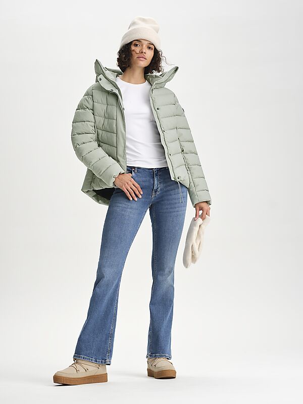 EVEREST W Zeda Jacket på