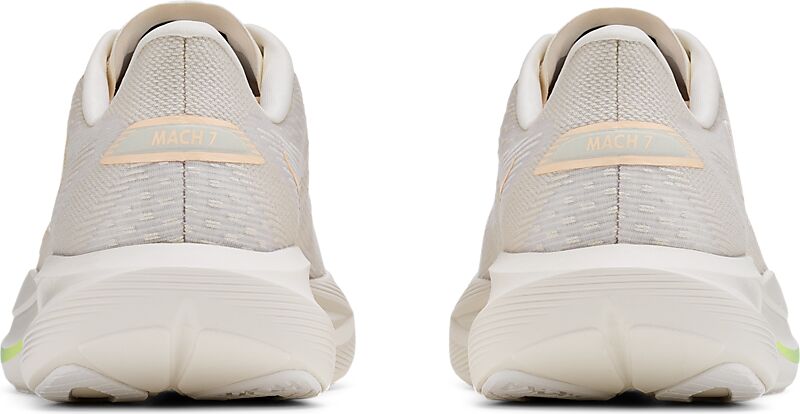HOKA W MACH 7 på