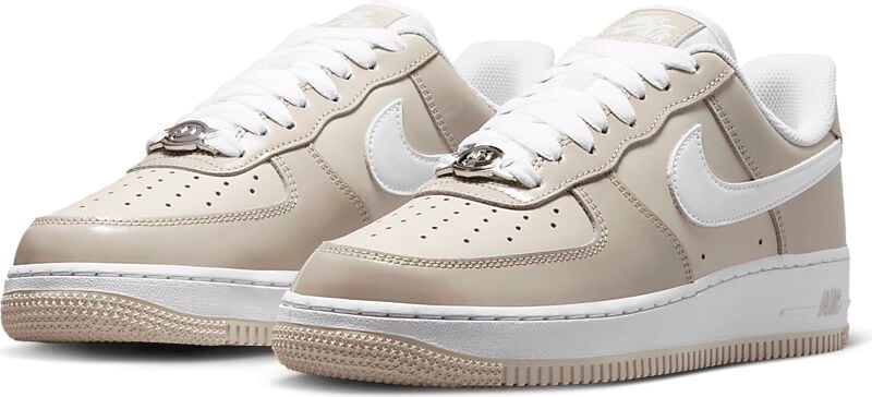 NIKE W AIR FORCE 1 på