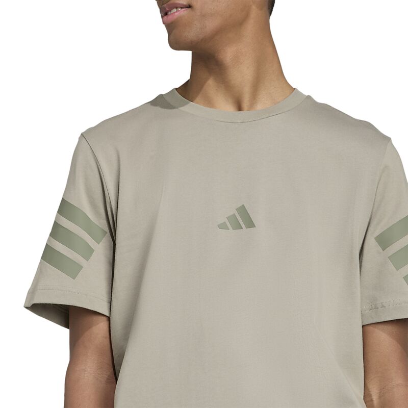 ADIDAS M Fi 3s Reg Tee på