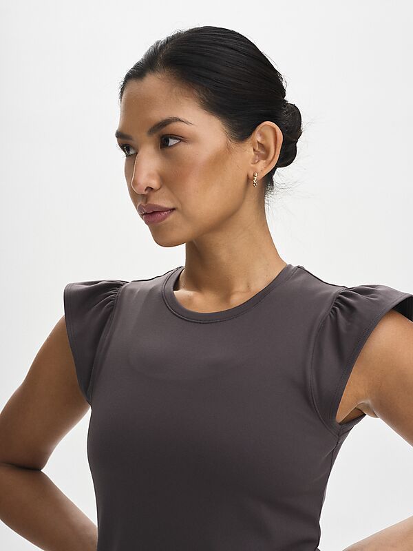 SOC W Soft Fitness Frill Top på