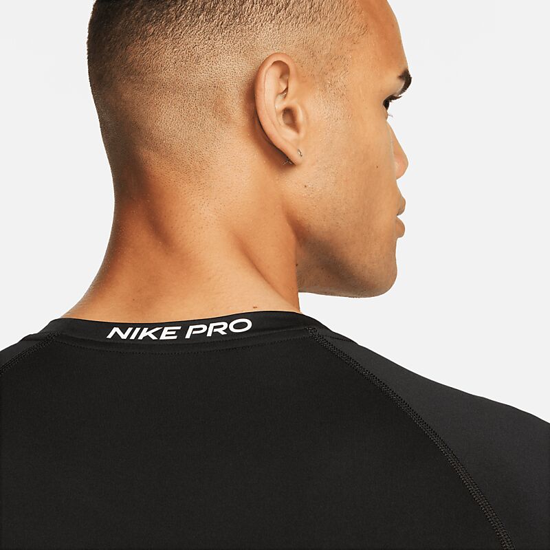 NIKE M Np Df Tight Top Ss på