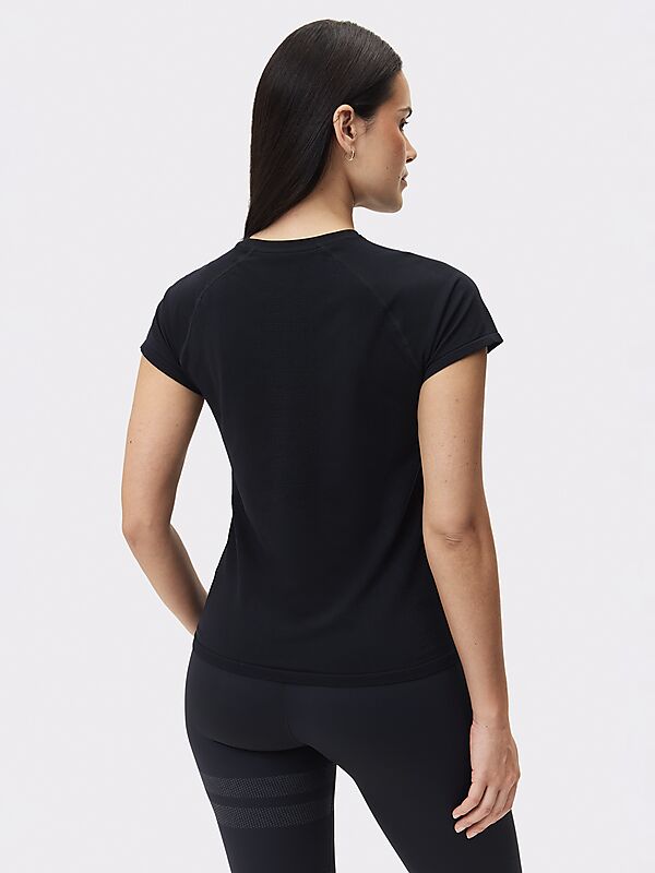 STRONGER SEAMLESS PERFORMANCE T-SHIRT på