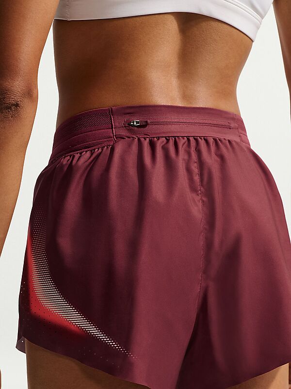 NIKE W NK AEROSWIFT DFADV 3IN SHORT GX på