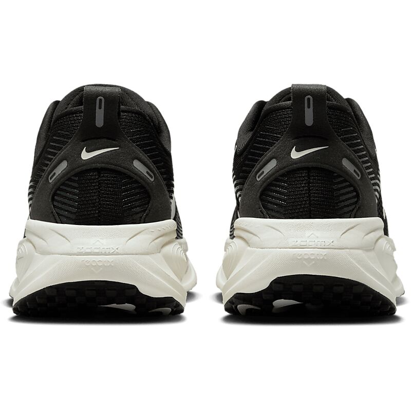 NIKE W Vomero 18 på