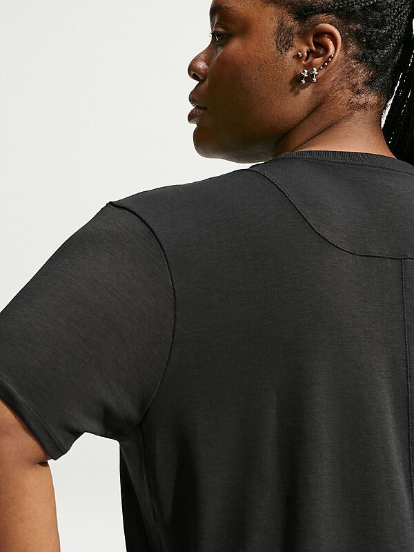 NIKE NIKE ONE RELAXED WOMEN'S DRI-FIT SH på