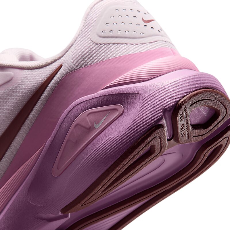 NIKE W Structure 26 på